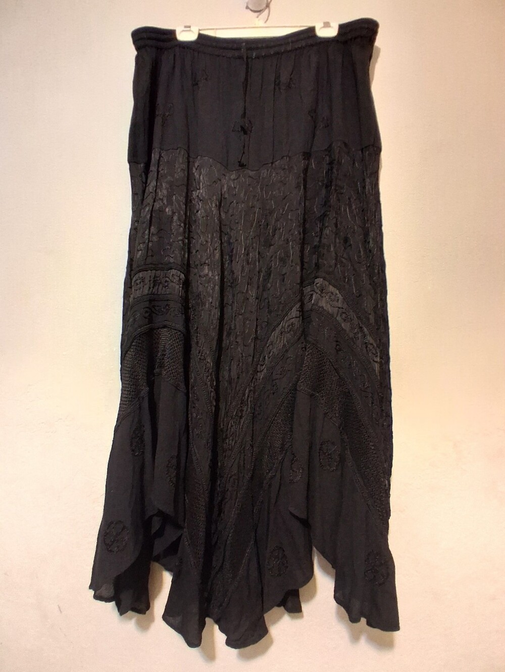 Victorian Style Black Tiered Skirt Embroidered Handkerchief Renaissance - Picture 4 of 16